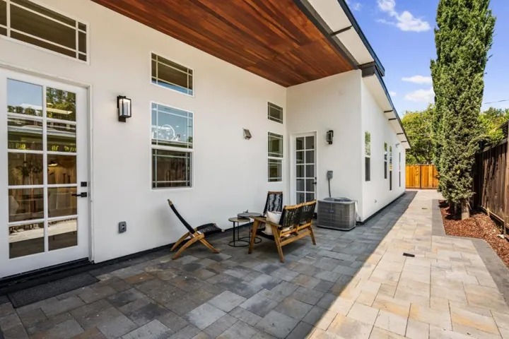 540 E Charleston Road, Palo Alto, California 94306