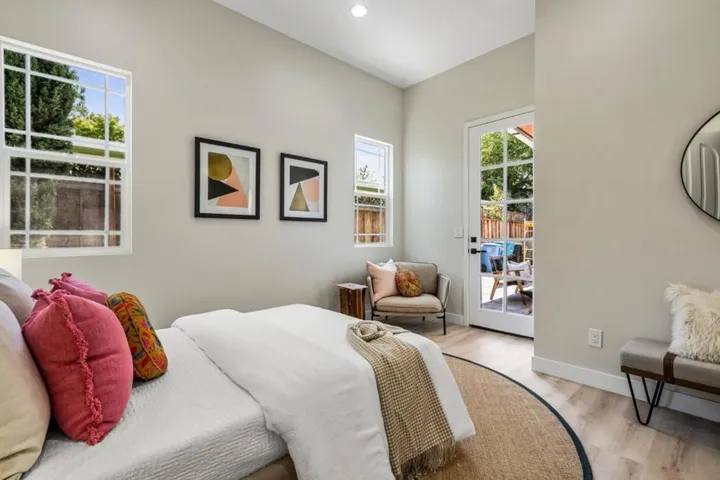 540 E Charleston Road, Palo Alto, California 94306
