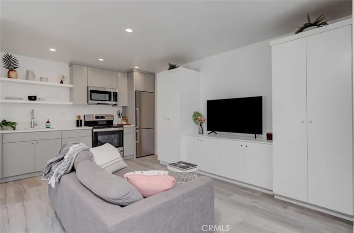 4928 3rd Avenue 4926, Los Angeles, California 90043