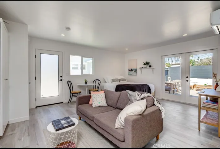 4928 3rd Avenue 4926, Los Angeles, California 90043