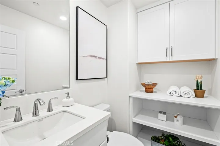 221 Waypoint, Tustin, California 92782