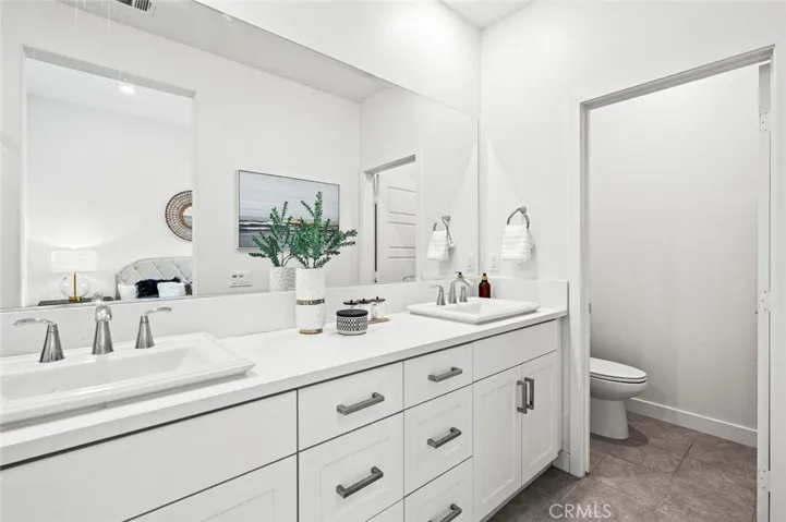 221 Waypoint, Tustin, California 92782