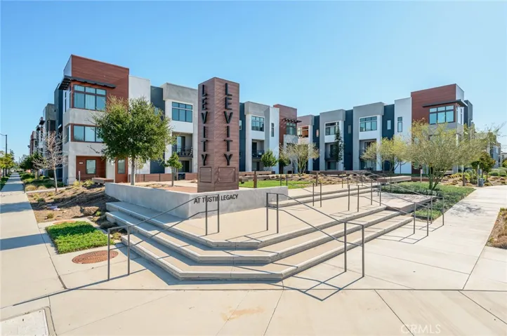 221 Waypoint, Tustin, California 92782