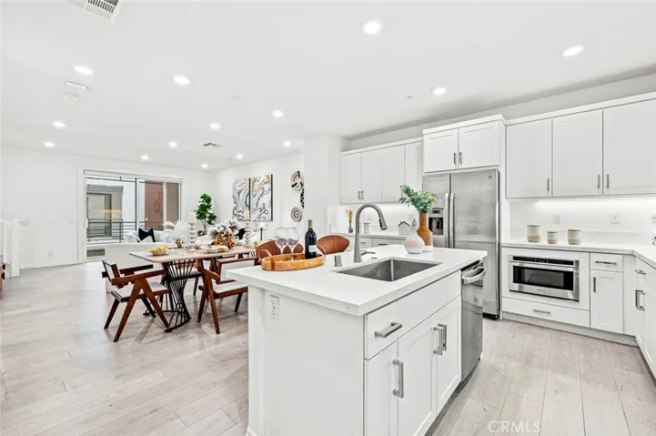221 Waypoint, Tustin, California 92782