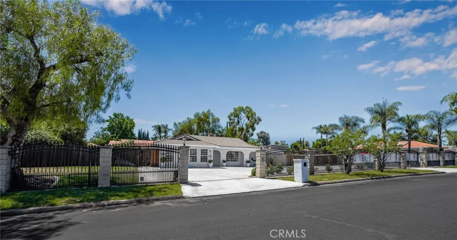 16465 Lois Lane, Riverside, California 92504