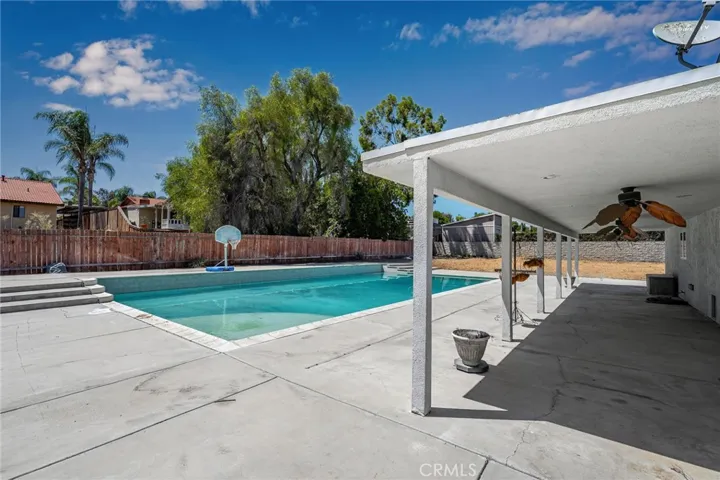 16465 Lois Lane, Riverside, California 92504