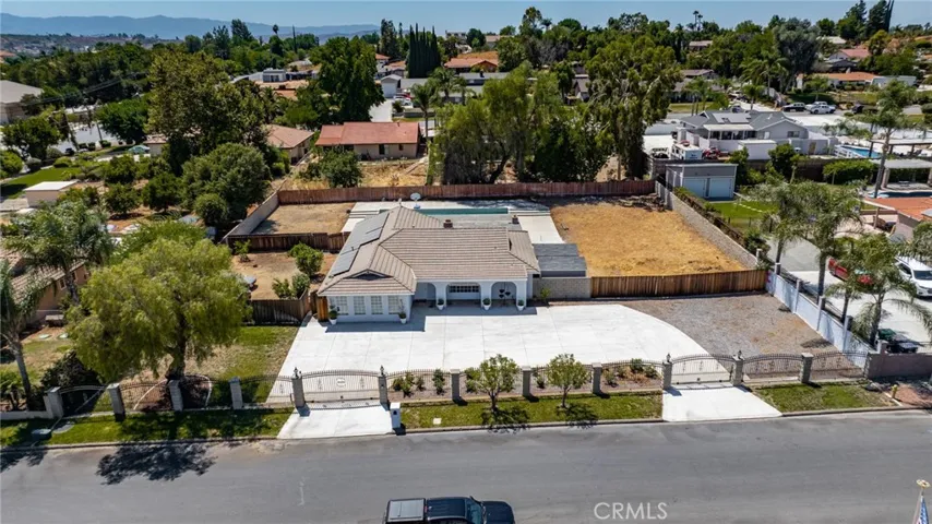 16465 Lois Lane, Riverside, California 92504