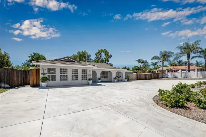16465 Lois Lane, Riverside, California 92504