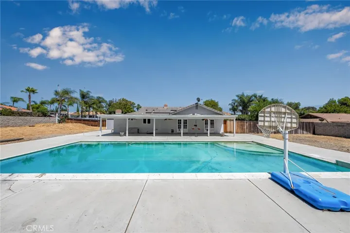 16465 Lois Lane, Riverside, California 92504
