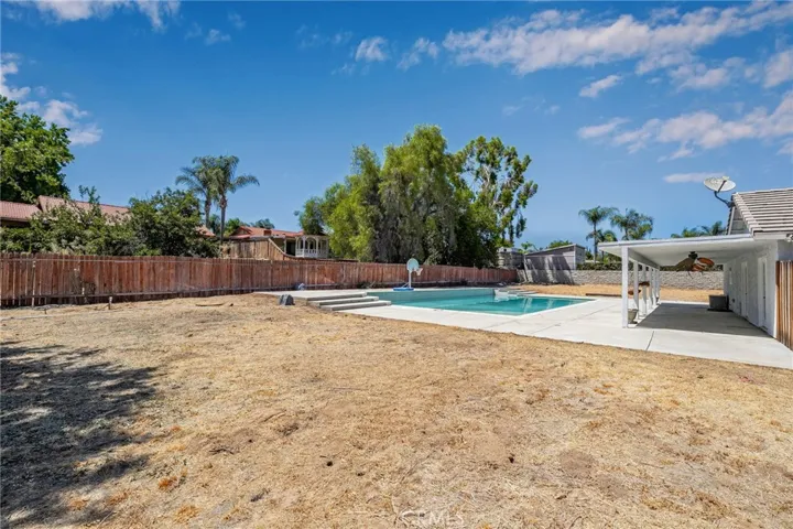 16465 Lois Lane, Riverside, California 92504