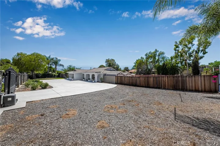 16465 Lois Lane, Riverside, California 92504