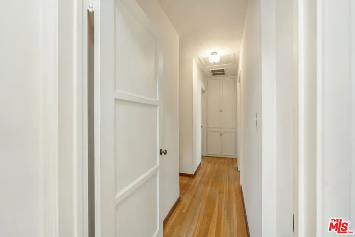 4049 Coolidge Avenue, Los Angeles, California 90066