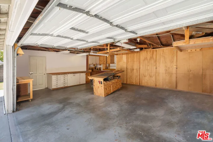 OVERSIZED DETACHED GARAGE