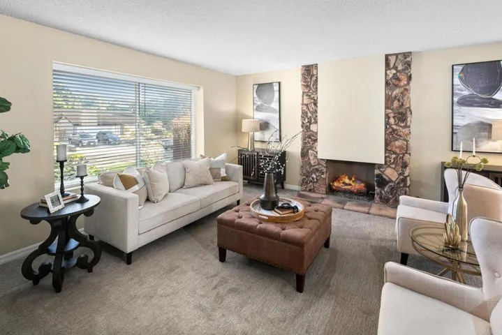 1642 Juniperhill Drive, Encinitas, California 92024