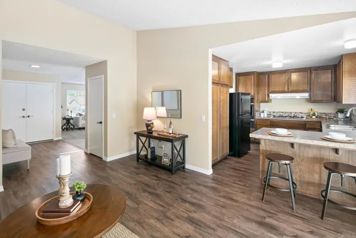 1642 Juniperhill Drive, Encinitas, California 92024