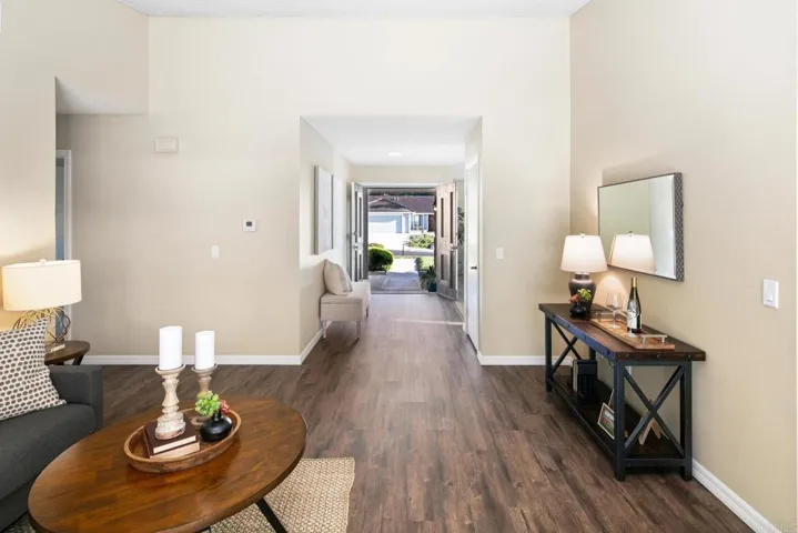 1642 Juniperhill Drive, Encinitas, California 92024