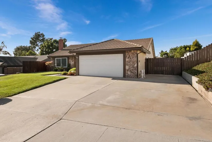 1642 Juniperhill Drive, Encinitas, California 92024