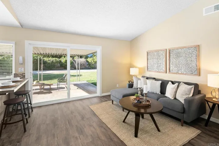 1642 Juniperhill Drive, Encinitas, California 92024