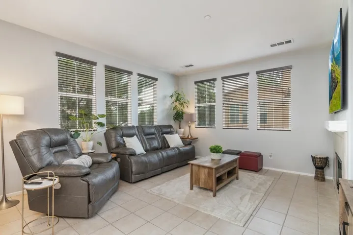 28413 Socorro Street 25, Murrieta, California 92563