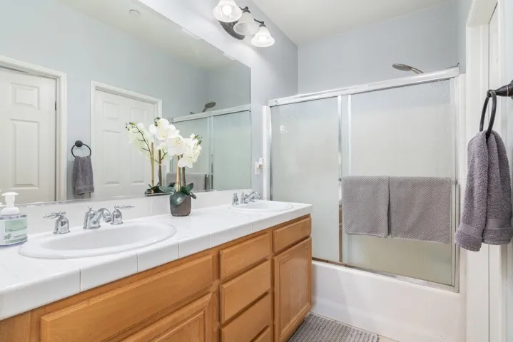 28413 Socorro Street 25, Murrieta, California 92563