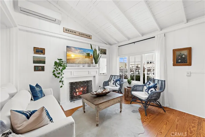 779 Saint Anns Drive, Laguna Beach, California 92651