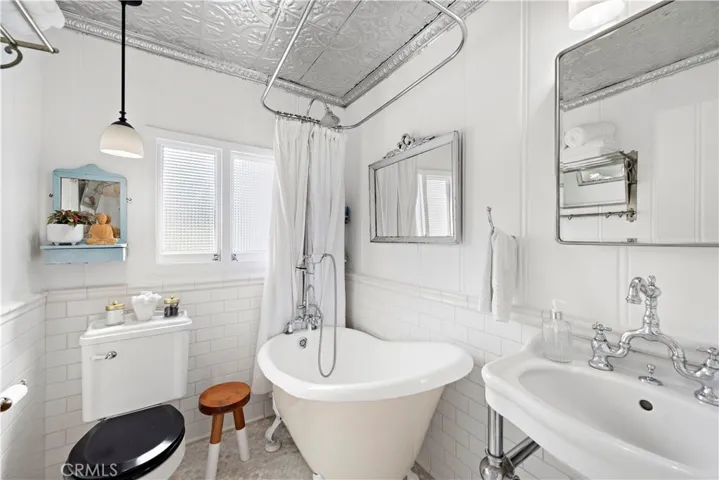 779 Saint Anns Drive, Laguna Beach, California 92651