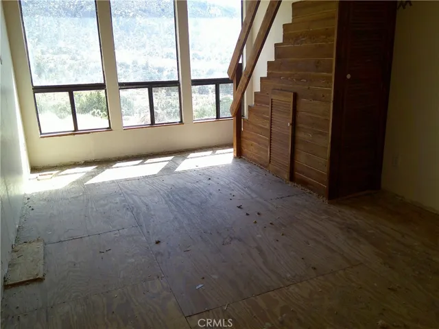 22401 Pinon Road, Llano, California 93544