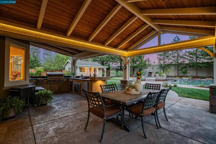 735 Cottonwood Ct, Livermore, California 94551