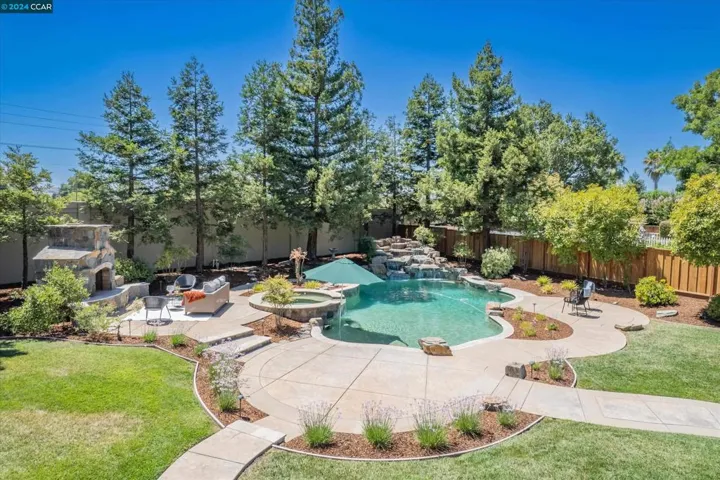 735 Cottonwood Ct, Livermore, California 94551