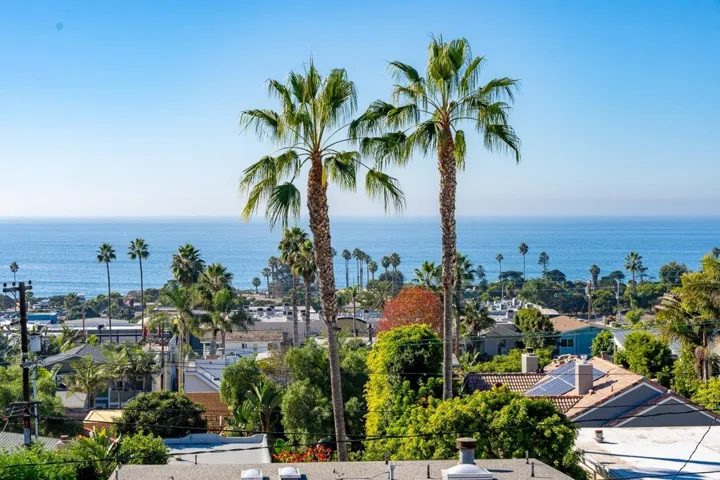 2049 Oxford, Encinitas, California 92007
