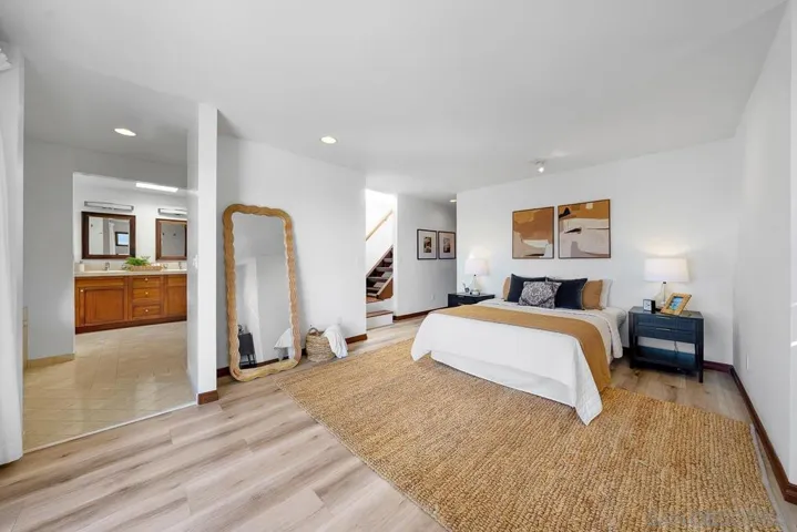 2049 Oxford, Encinitas, California 92007