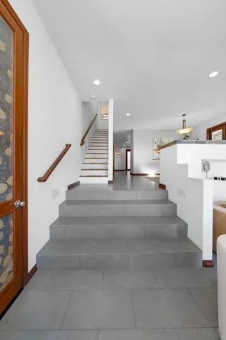 2049 Oxford, Encinitas, California 92007