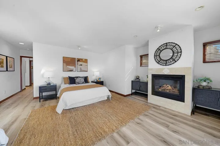 2049 Oxford, Encinitas, California 92007