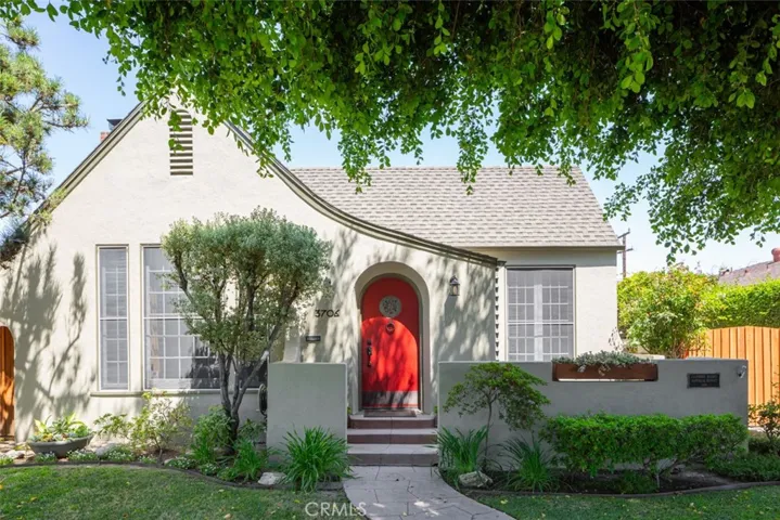 3706 Rose Avenue, Long Beach, California 90807