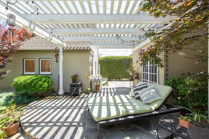 3706 Rose Avenue, Long Beach, California 90807