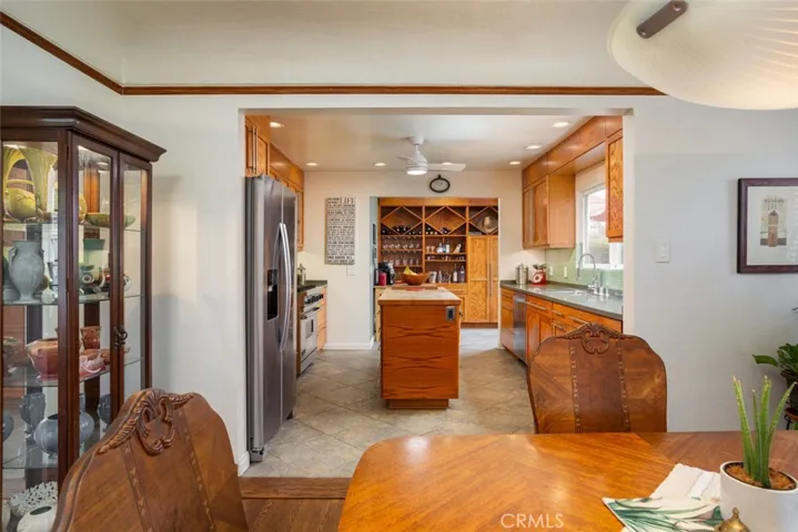 3706 Rose Avenue, Long Beach, California 90807