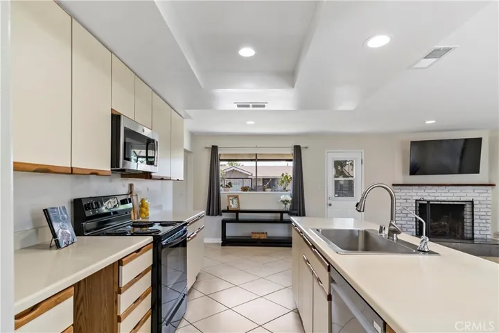 11201 Laurianne Lane, Garden Grove, California 92841