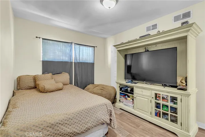452 E Kettering Street, Lancaster, California 93535