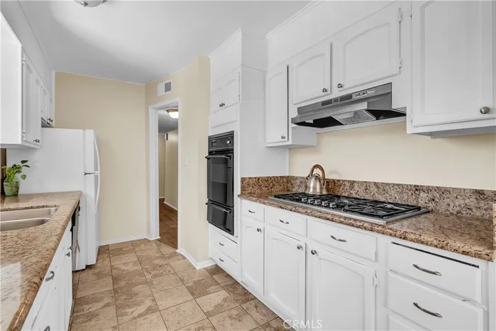 452 E Kettering Street, Lancaster, California 93535
