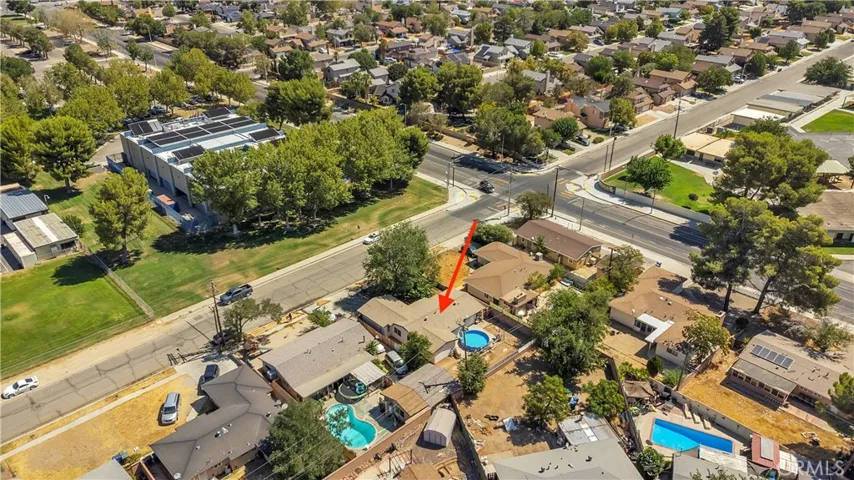 452 E Kettering Street, Lancaster, California 93535