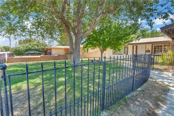 452 E Kettering Street, Lancaster, California 93535