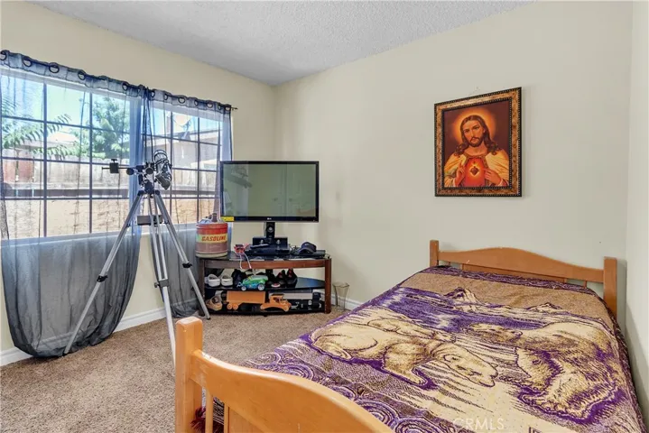 452 E Kettering Street, Lancaster, California 93535