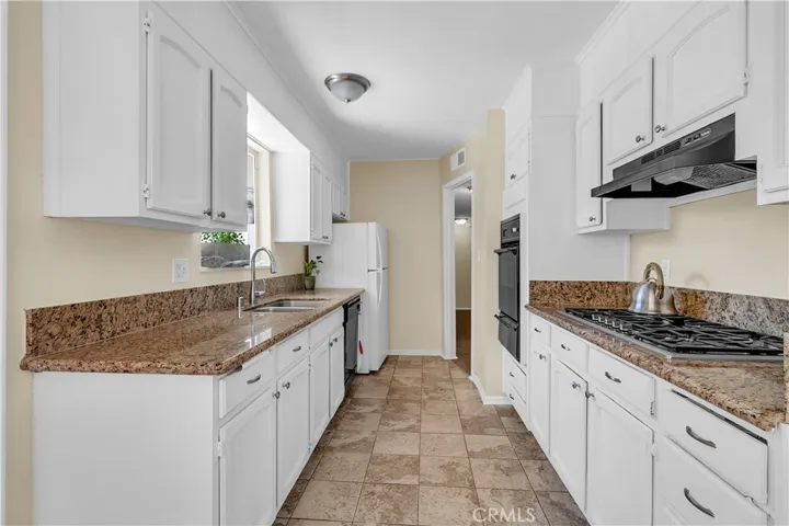 452 E Kettering Street, Lancaster, California 93535