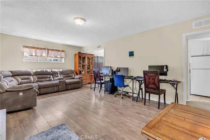 452 E Kettering Street, Lancaster, California 93535
