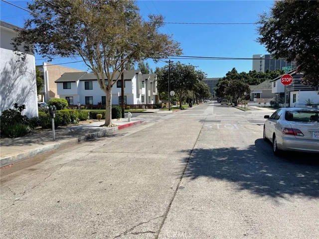 1001 N Van Ness Avenue, Santa Ana, California 92701