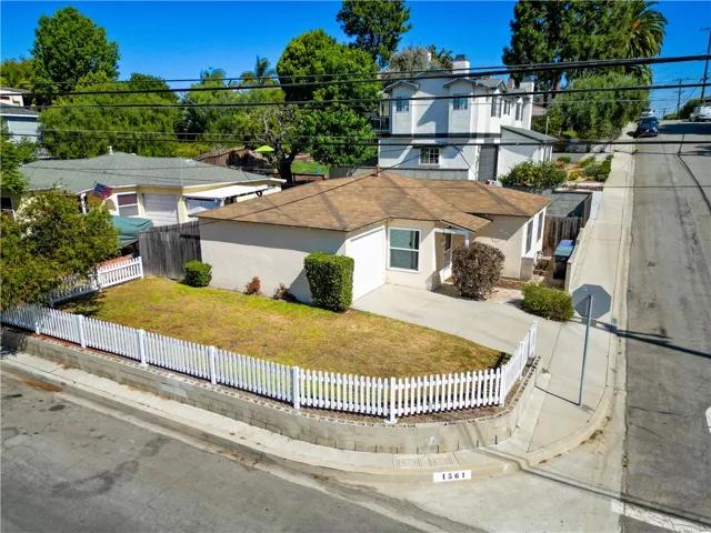 1561 2nd Street, Manhattan Beach, California 90266