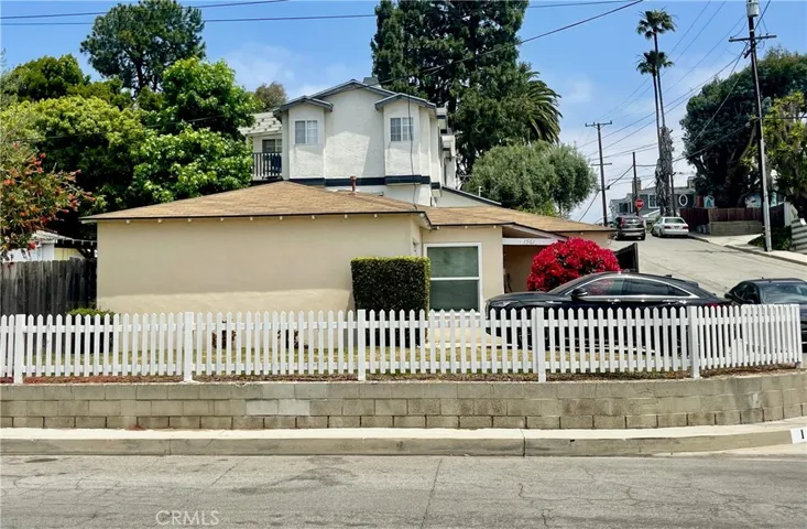 1561 2nd Street, Manhattan Beach, California 90266