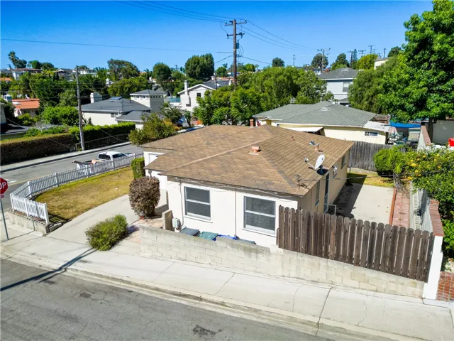 1561 2nd Street, Manhattan Beach, California 90266