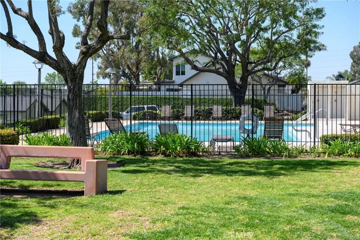 20026 Royal Oak Court 45, Yorba Linda, California 92886