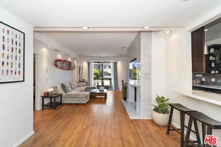5100 Via Dolce 207, Marina Del Rey, California 90292